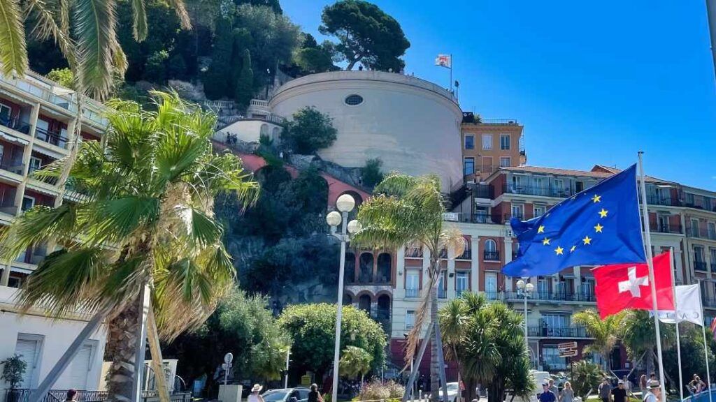 Tour Bellanda à Nice au pied de la Colline du Château
