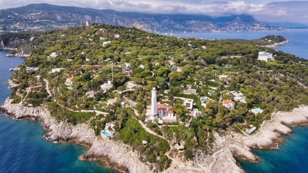 The point with the lighthouse on the Saint-Jean-Cap-Ferrat peninsula